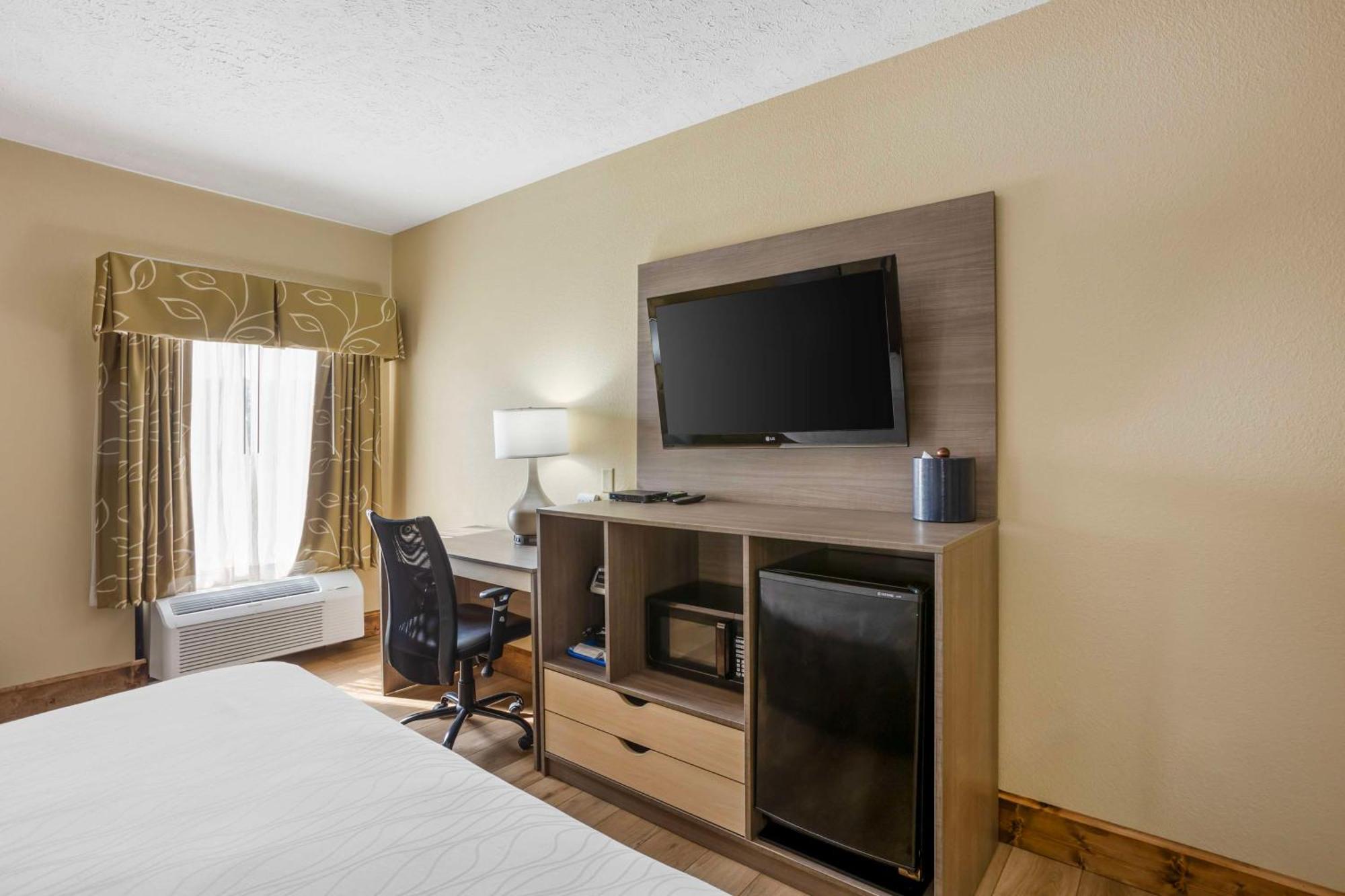 Best Western Plus Springfield Airport Inn Ngoại thất bức ảnh