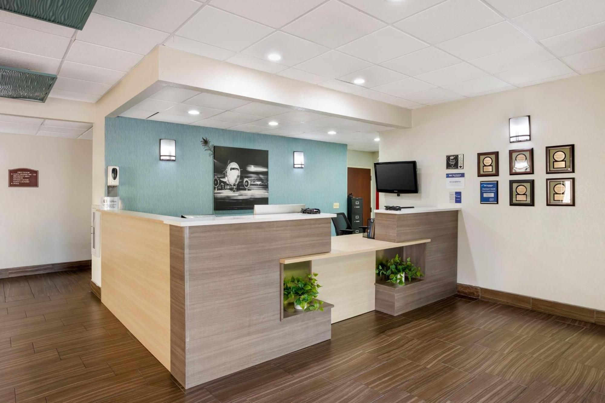 Best Western Plus Springfield Airport Inn Ngoại thất bức ảnh